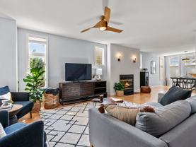 1929 W Henderson St #COACH - Photo 1 of 1