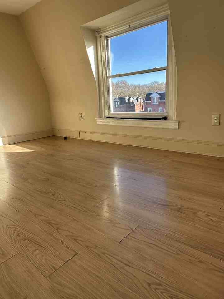 711 Penn Avenue #2-2ndFL - Photo 3 of 6