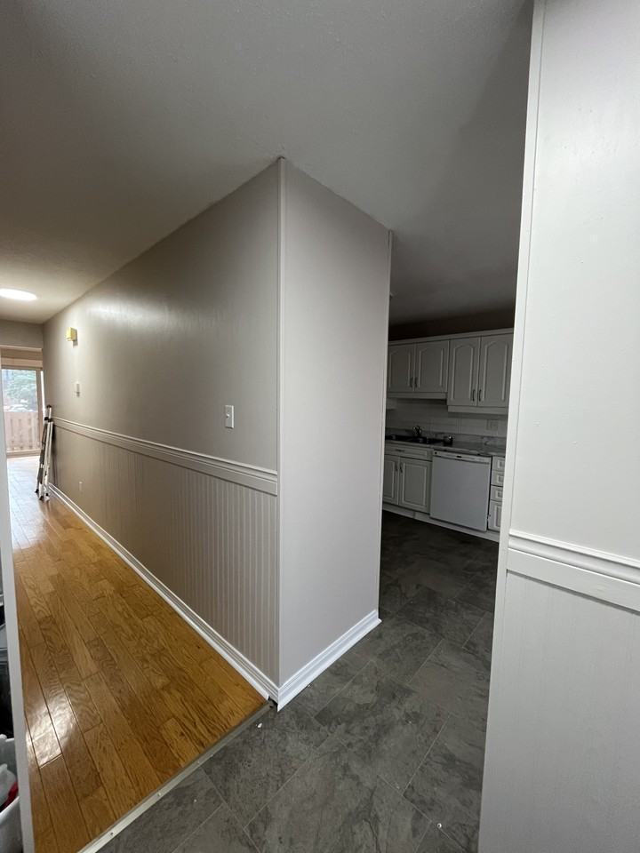 890 Cahill Drive West - Photo 2 of 13