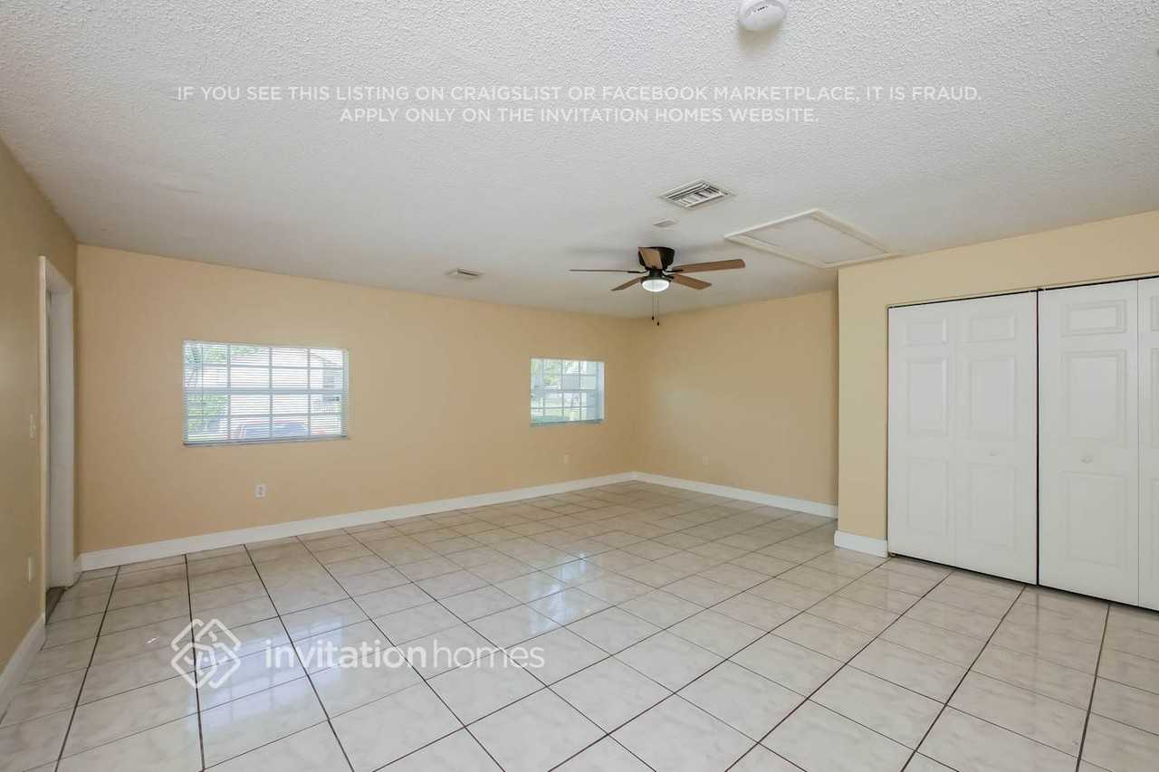 11200 Sw 157th St - Photo 3 of 17