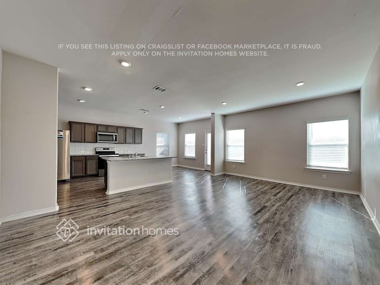 800 Alton Dr - Photo 4 of 20