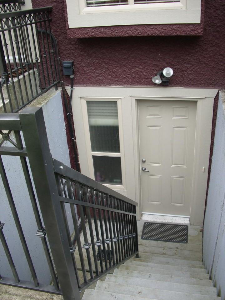 7987 Selkirk Street - Photo 2 of 7