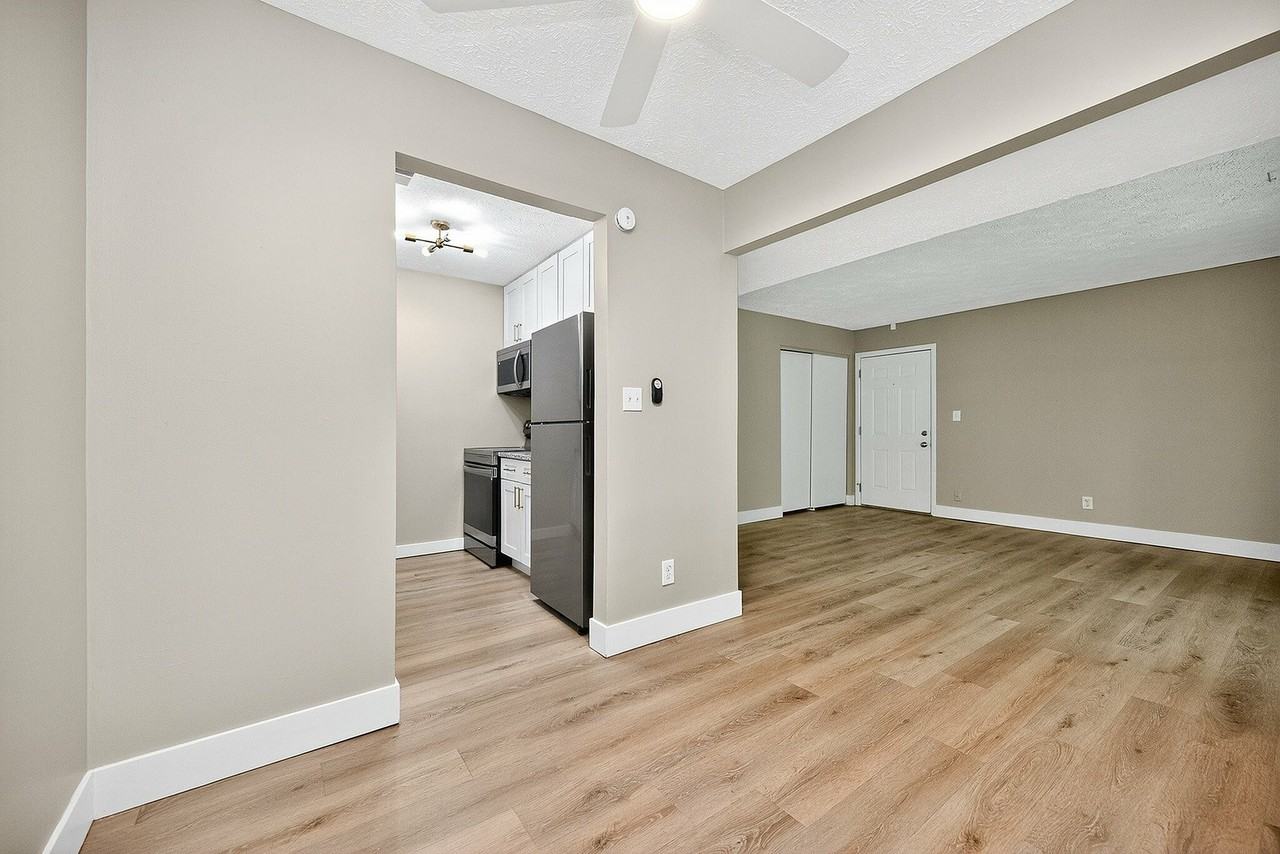 Mariemont Woods - Photo 2 of 44