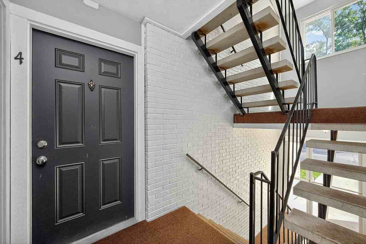 Mariemont Woods - Photo 7 of 44