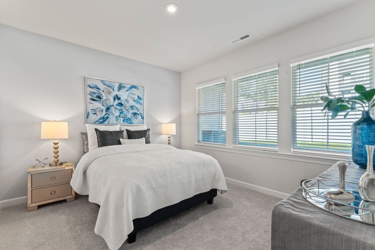 4705 Cypress Tree Ln - Photo 4 of 28