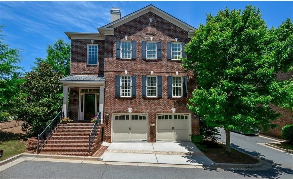 2617 Canterbury Trl Ne