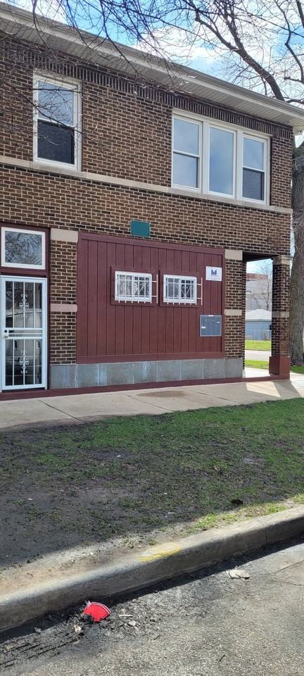 8159 S Coles Ave #1F - Photo 6 of 15