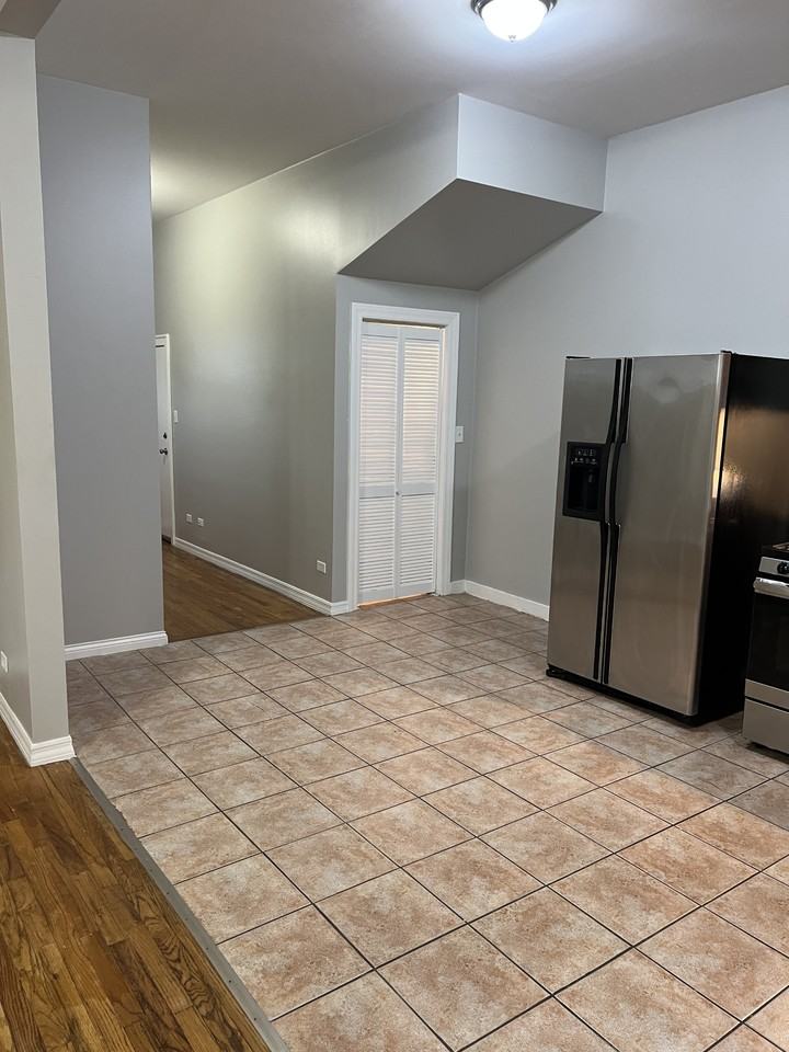 8159 S Coles Ave #1F - Photo 2 of 15