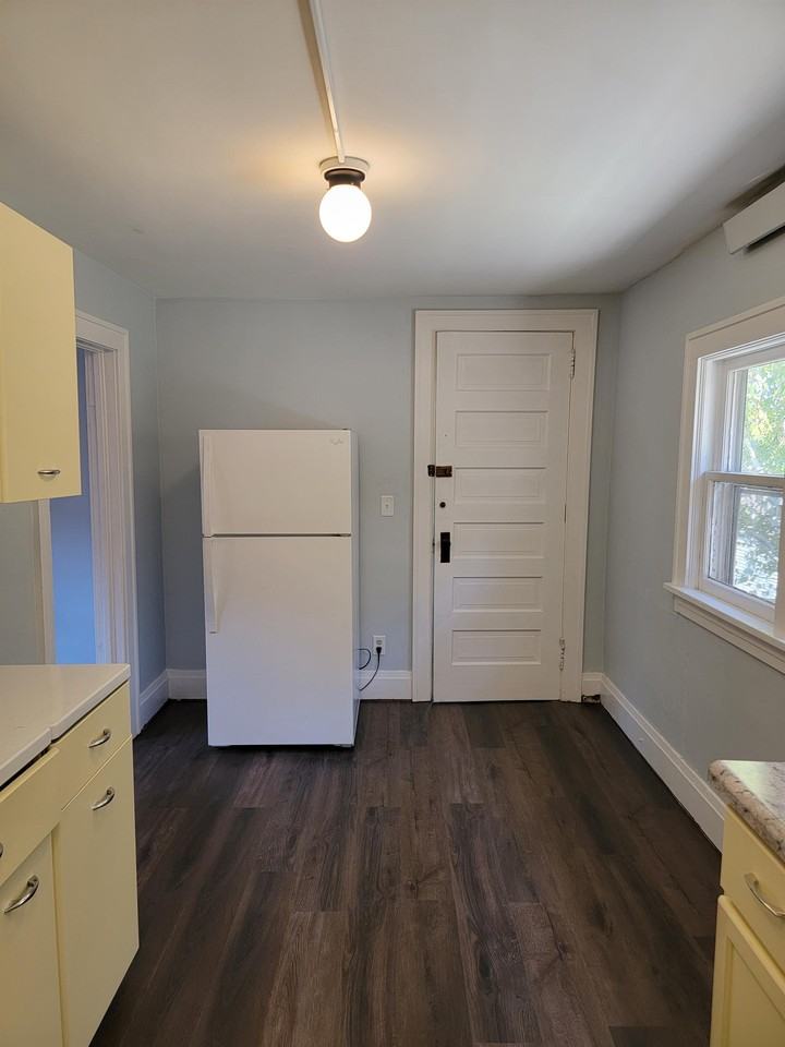 117 2nd St N #2 - Photo 7 of 20