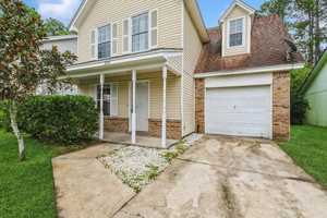 featured image of 3036 Yorktown Cir