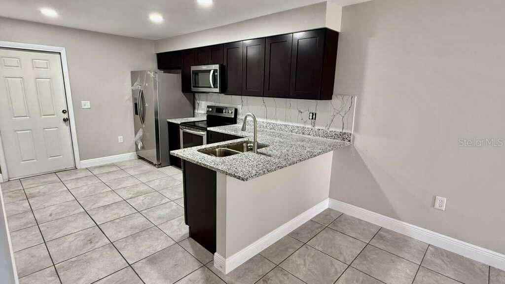 249 Century Blvd - Photo 4 of 7