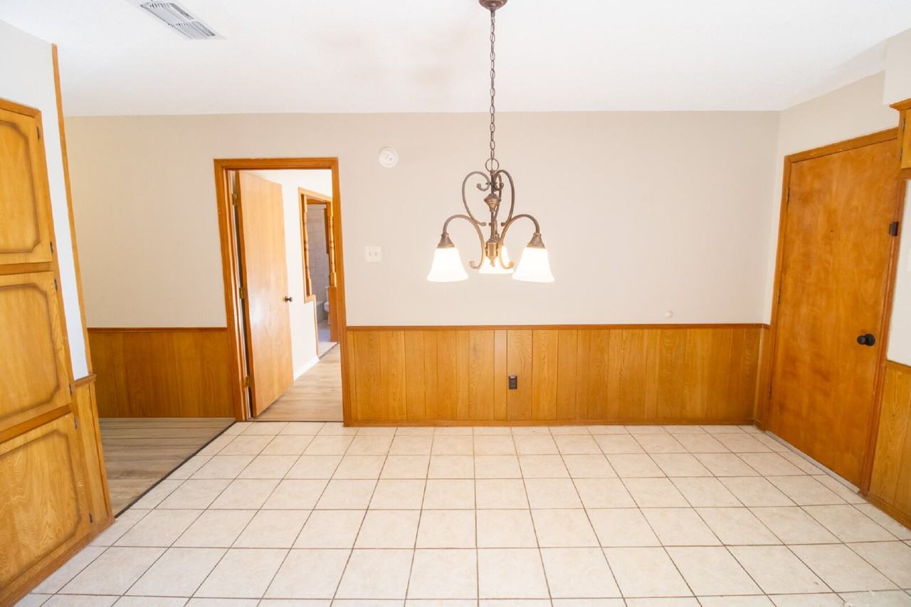 5113 71st St - Photo 4 of 14