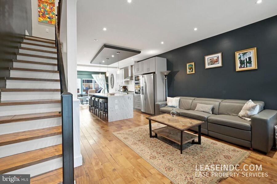 1272 Oates Street Northeast - Photo 3 of 34