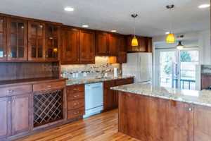 featured image of 1003 W Eastmont Way