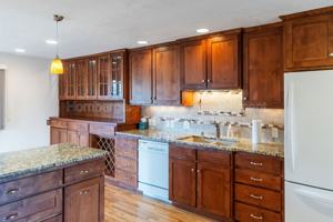 featured image of 1003 West Eastmont Way