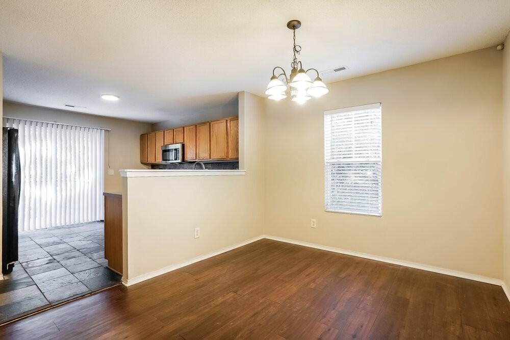 936 Mailwood Dr - Photo 6 of 17
