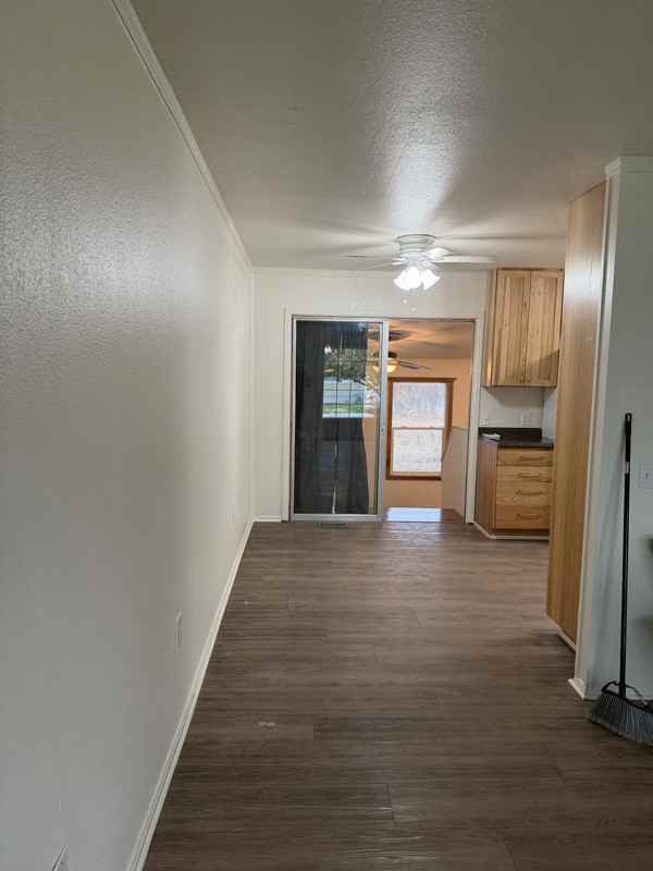 1425 Farrell Ln - Photo 3 of 10