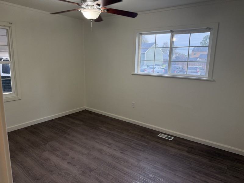 1425 Farrell Ln - Photo 5 of 10