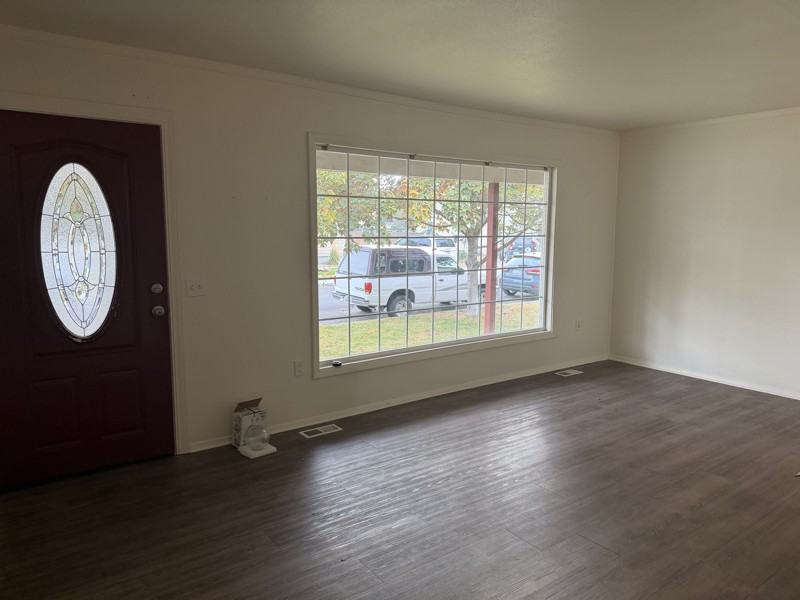 1425 Farrell Ln - Photo 7 of 10