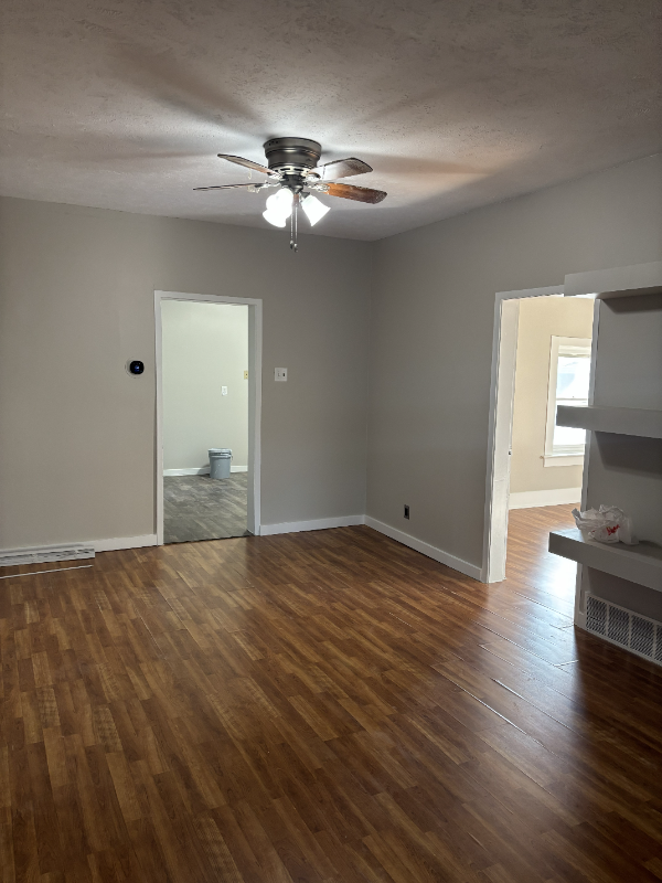 601 S 6th St - Photo 5 of 13