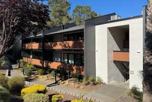 featured image of 1076 Carol Ln