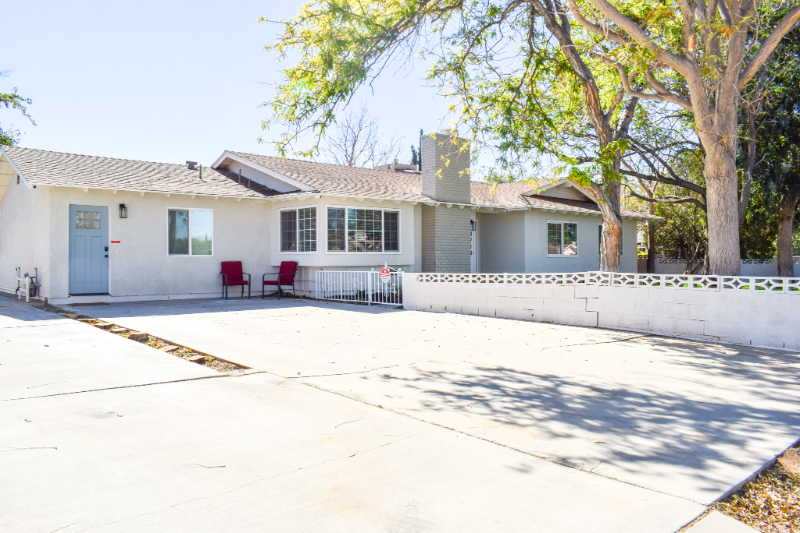 4718 W Avenue L6 - Photo 2 of 20