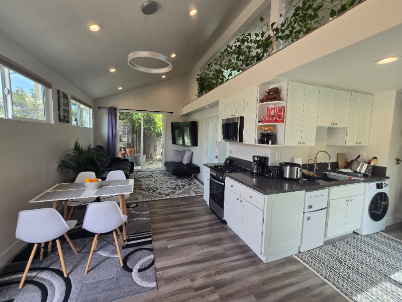 212 North Michael Avenue #C - Photo 2 of 9