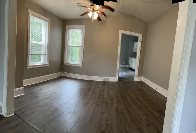 721 W 2nd Ave - Photo 3 of 12