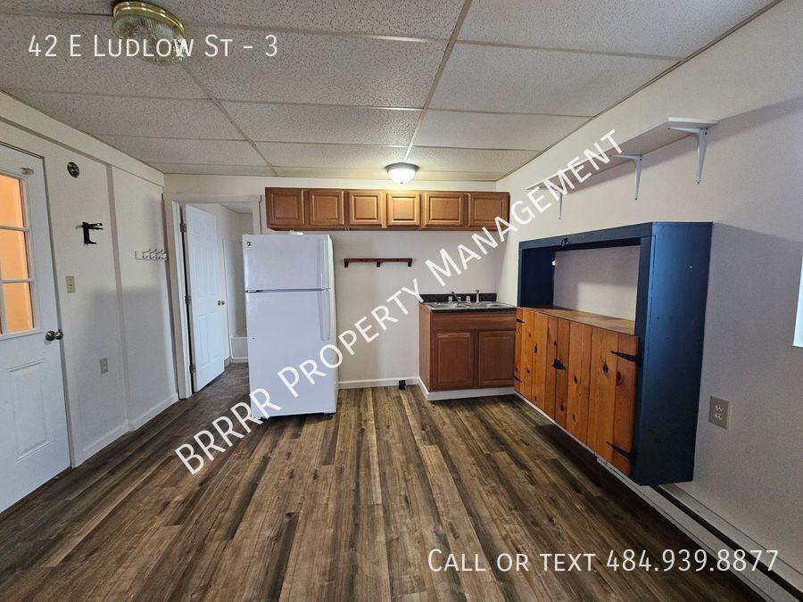 42 E Ludlow St #3 - Photo 2 of 10