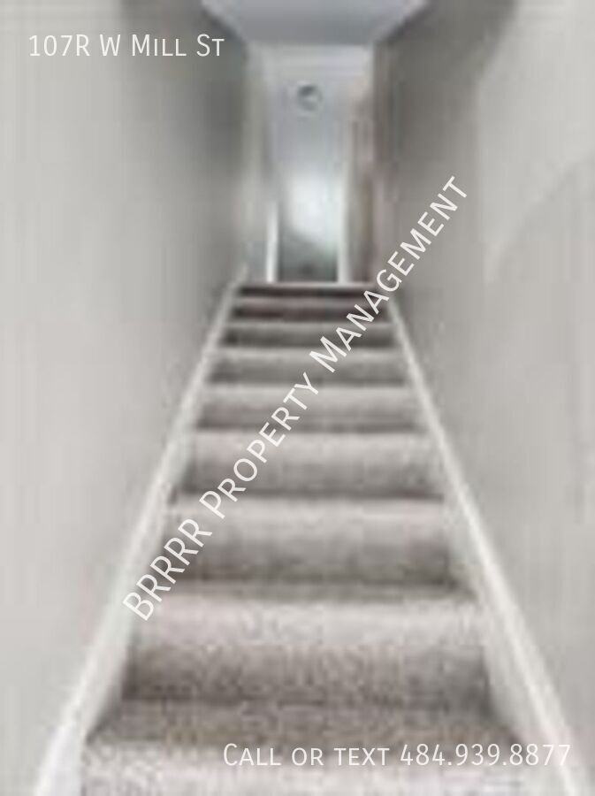 107R W Mill St