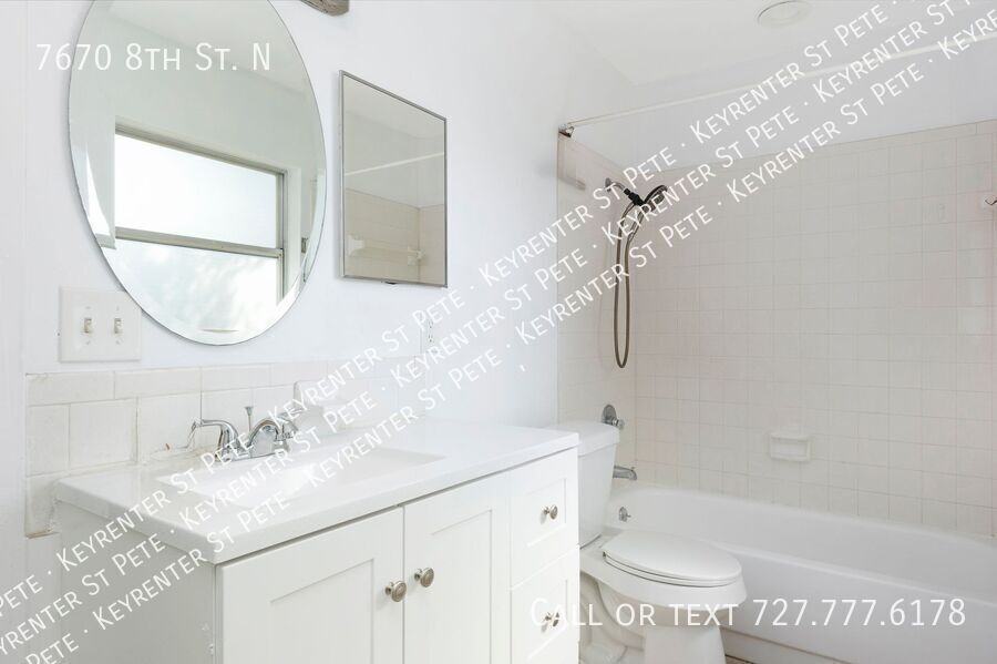 7670 7670 8th St. N - Photo 4 of 30