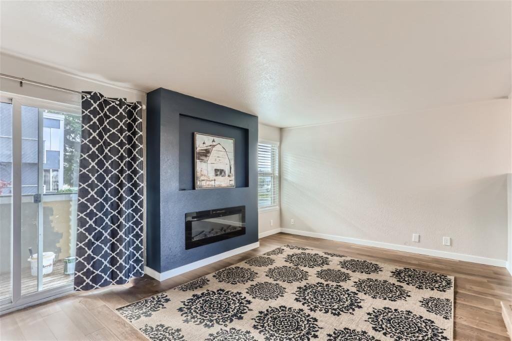 9919 4th Ave W, Unit 3 - Photo 5 of 11