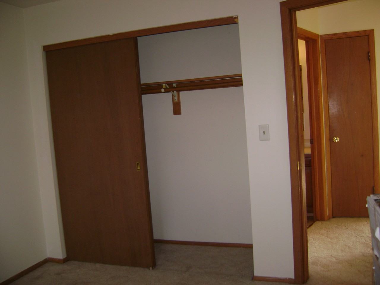 323 Cottonwood Ave. - Photo 6 of 10