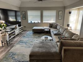 featured image of 604 Cordova Grn #604