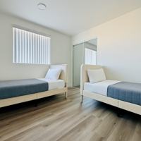 featured image of 215 1/2 E 29th St #NA