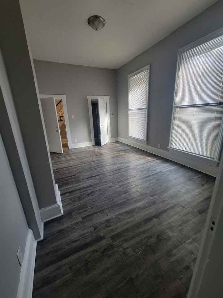 1435 East Legrande Avenue - Photo 4 of 14