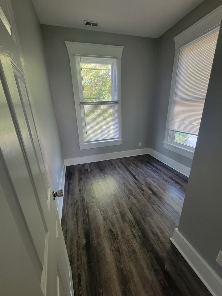 1435 East Legrande Avenue - Photo 3 of 7