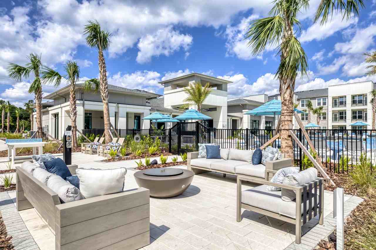 The Pointe at Davis Creek - Photo 2 of 50