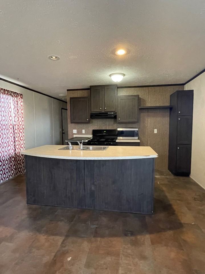 Palace Park 2021 MHC, LLC - Photo 2 of 4