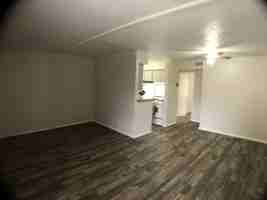 featured image of 1315 S Barry Ave