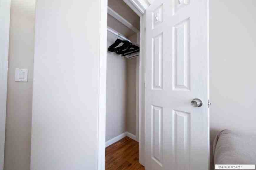 180 Claremont Avenue - Photo 7 of 10