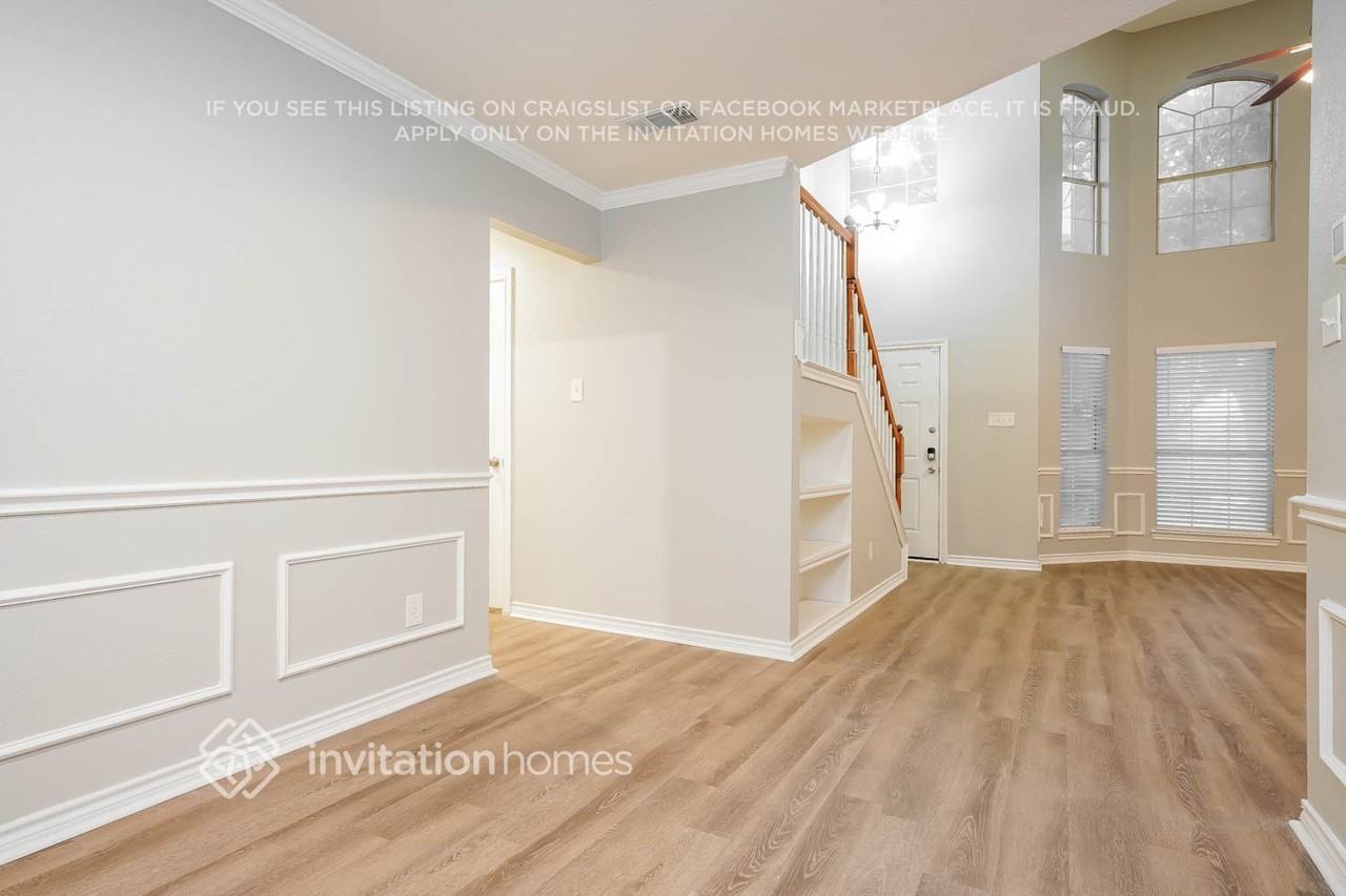 1633 Summers Dr - Photo 5 of 18