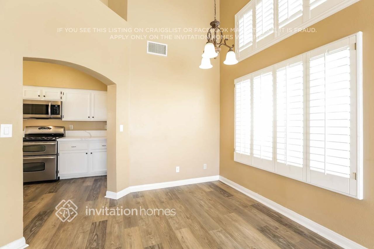 2916 Sterling Silver St - Photo 6 of 18