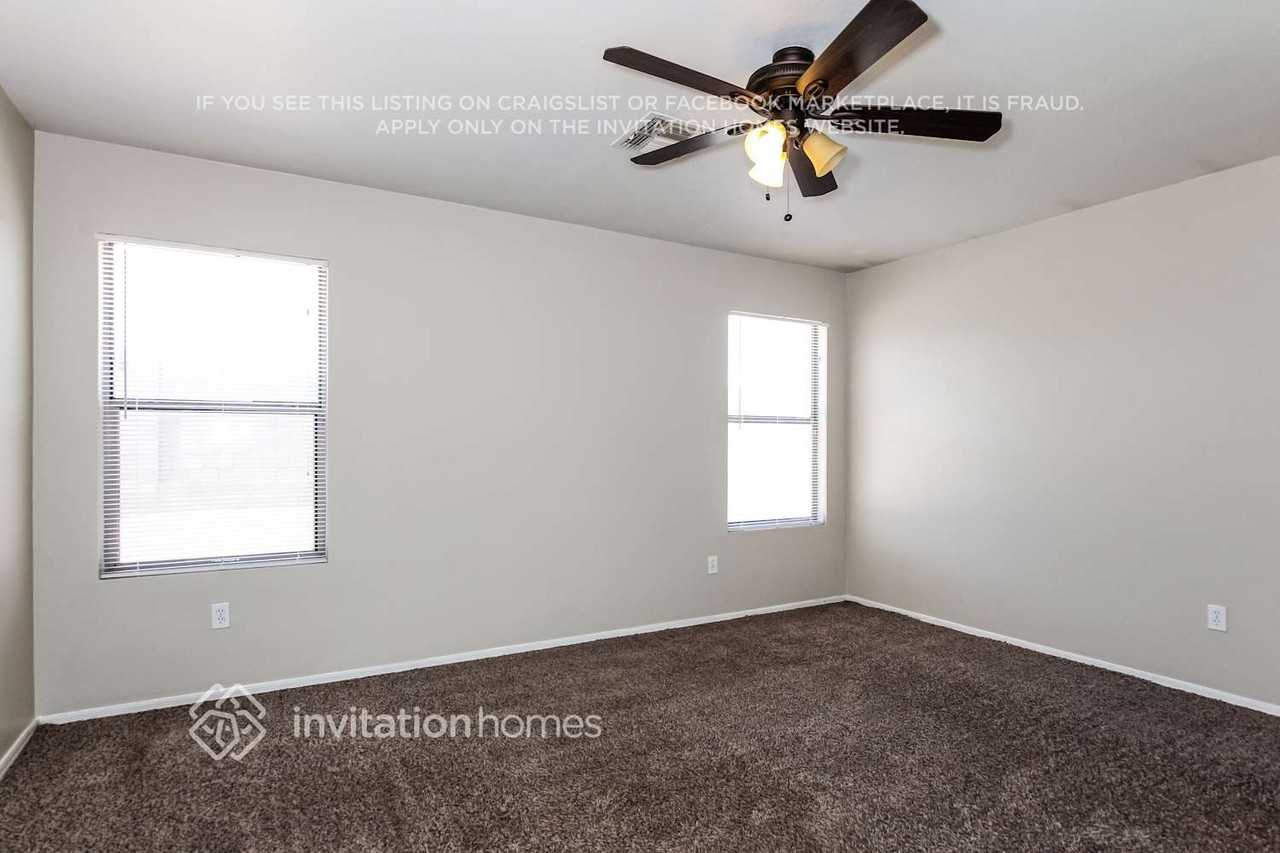 12628 N Main St - Photo 6 of 13