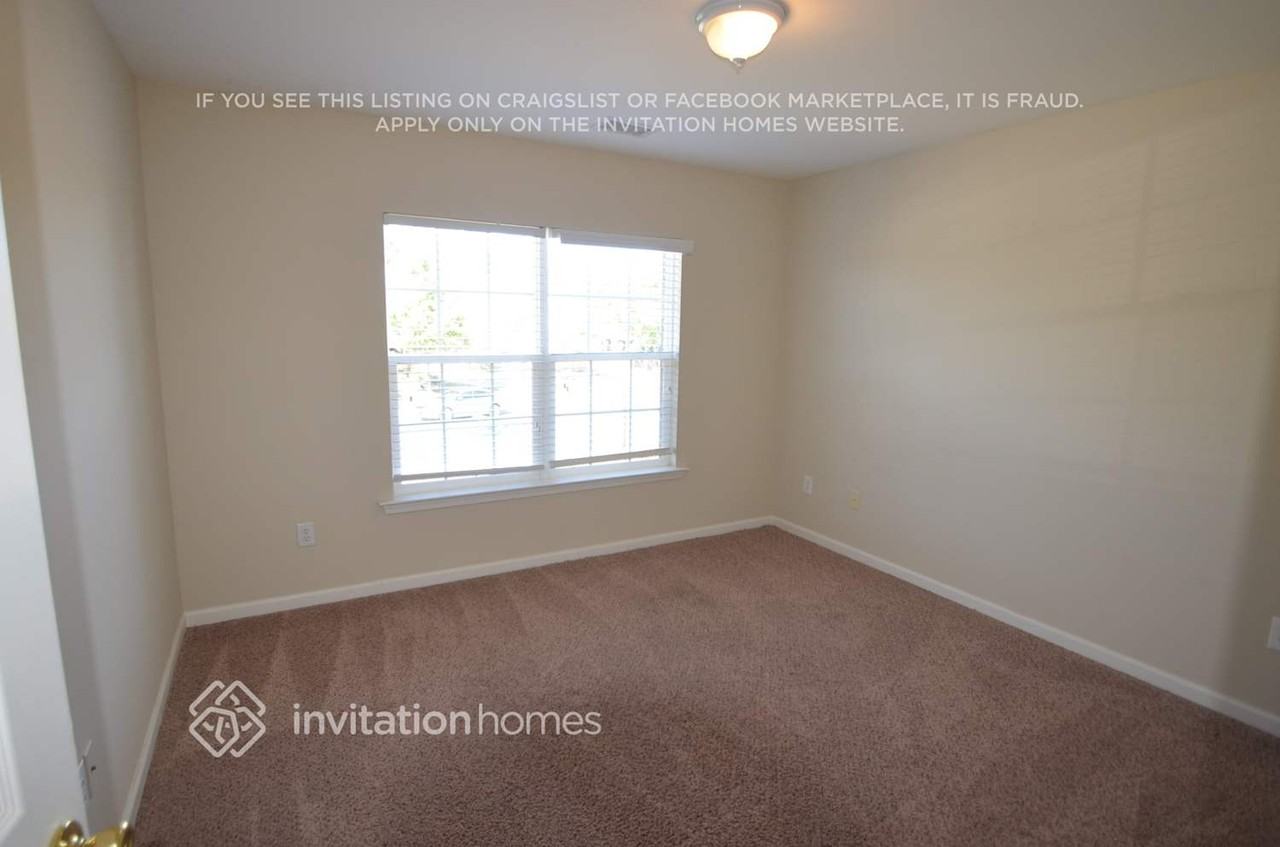 10828 Fountaingrove Drive - Photo 6 of 9