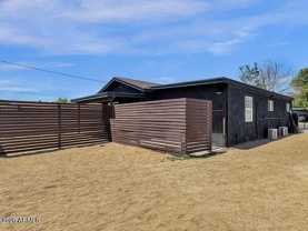 2107 W Wilshire Dr #B - Photo 1 of 1