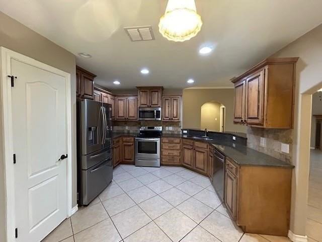 7525 Brush Creek Drive - Photo 4 of 15