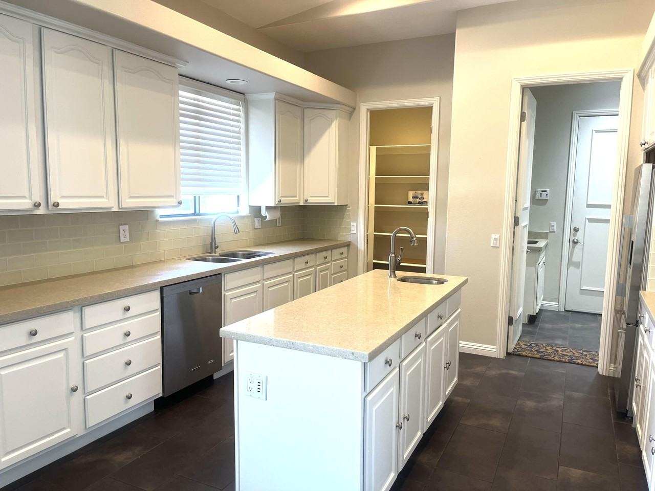 11 Mission Palms W - Photo 4 of 30