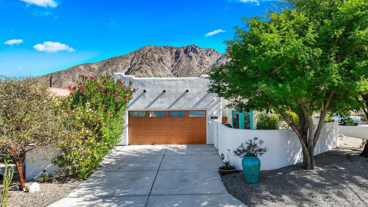 53980 Avenida Mendoza - Photo 2 of 35