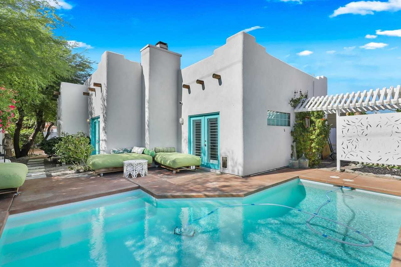 53980 Avenida Mendoza - Photo 3 of 35